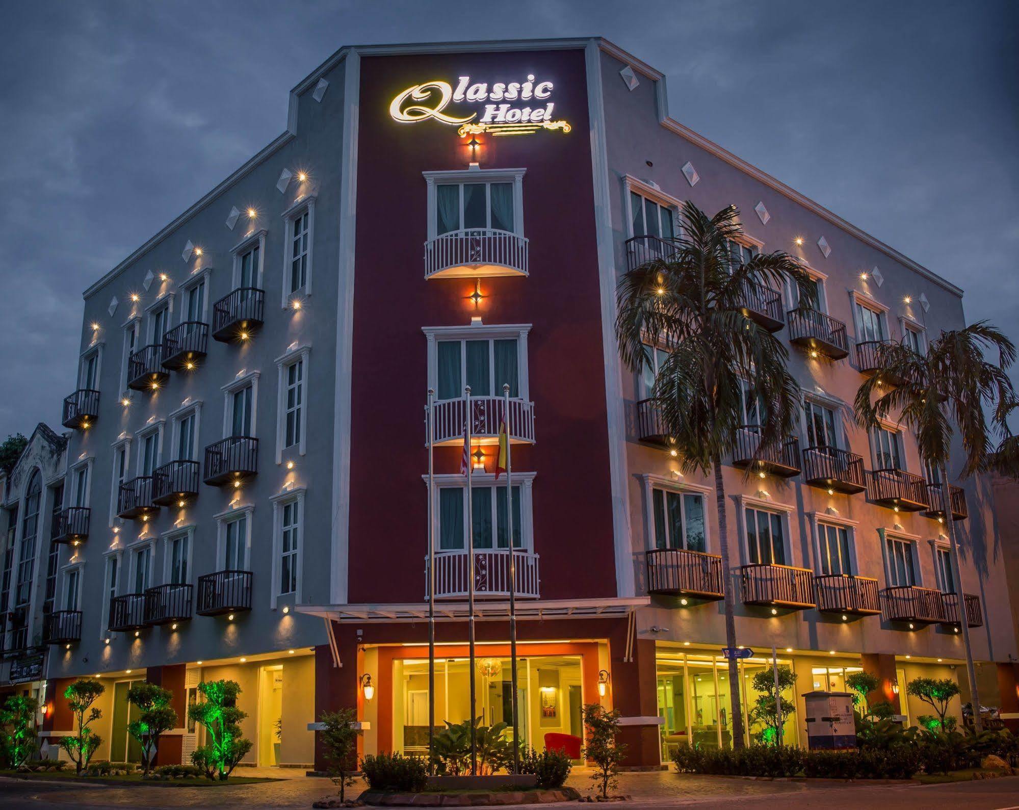 Qlassic Hotel Sepang Exterior photo